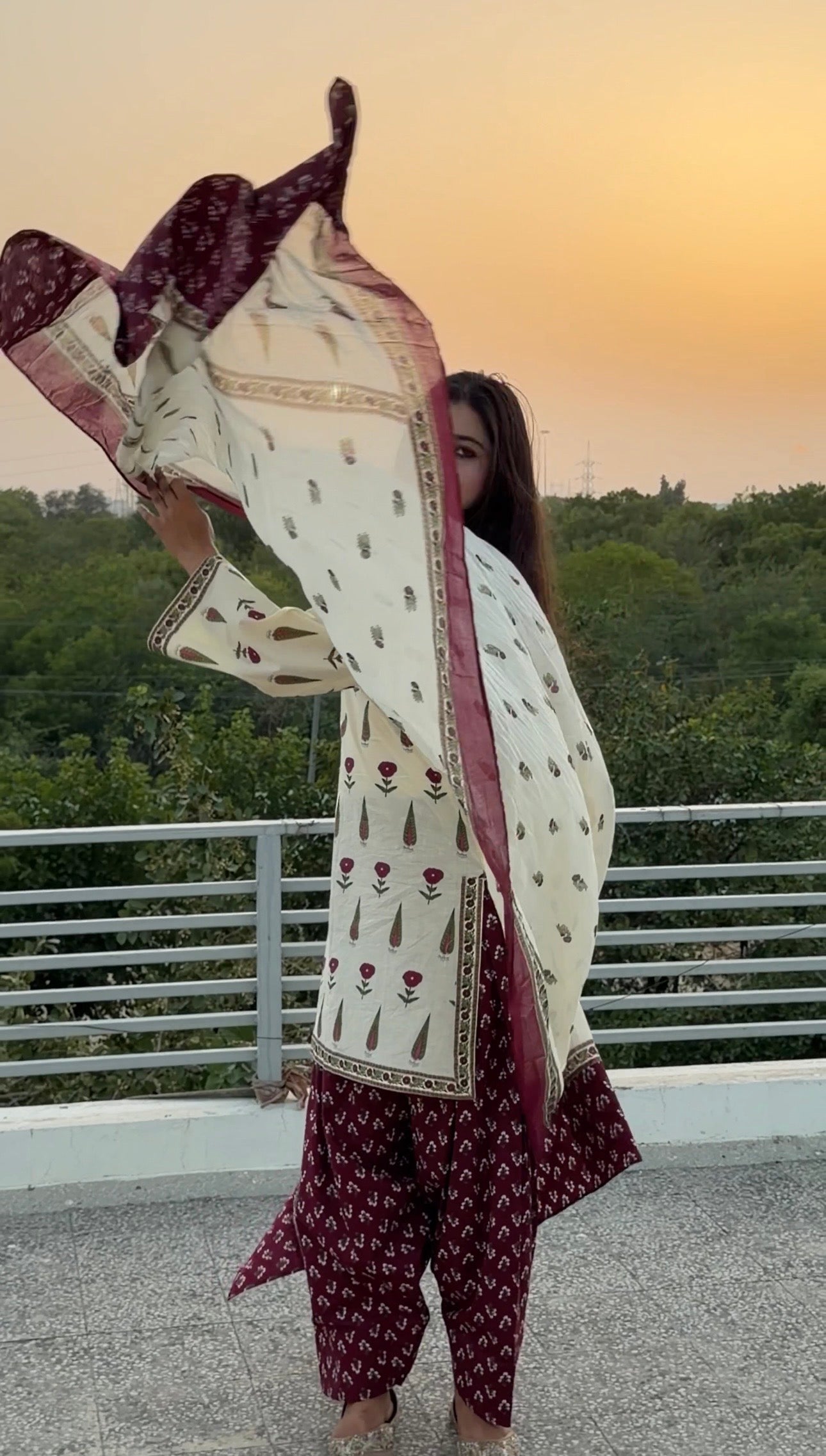 Kusum Suit Set
